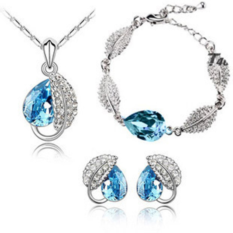 Bộ trang sức dây chuyền, vòng tay, khuyên tai đính đá BTSMT156
