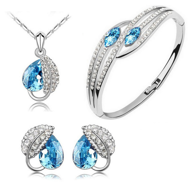 Bộ trang sức giọt sương nạm đá quý phái 3 món