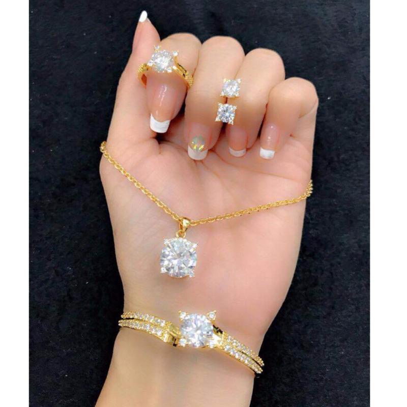 Bộ Trang Sức Xi Vàng 18K Đá Pha Lê Vuông Hoàng Hậu Gadoshop
