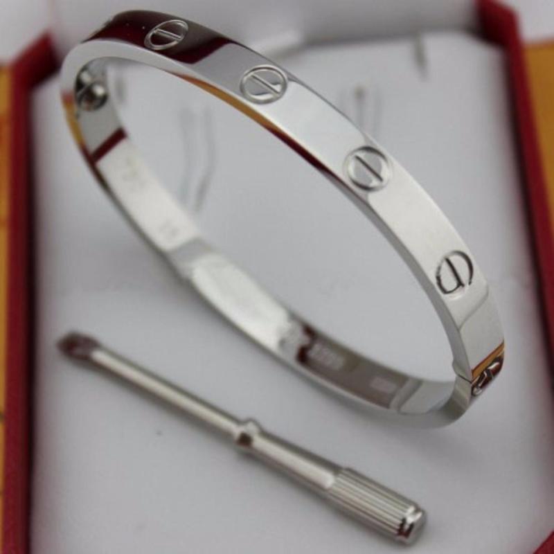 Vòng tay titan Cartier Love - Tình yêu vĩnh cửu CSJ (trắng)