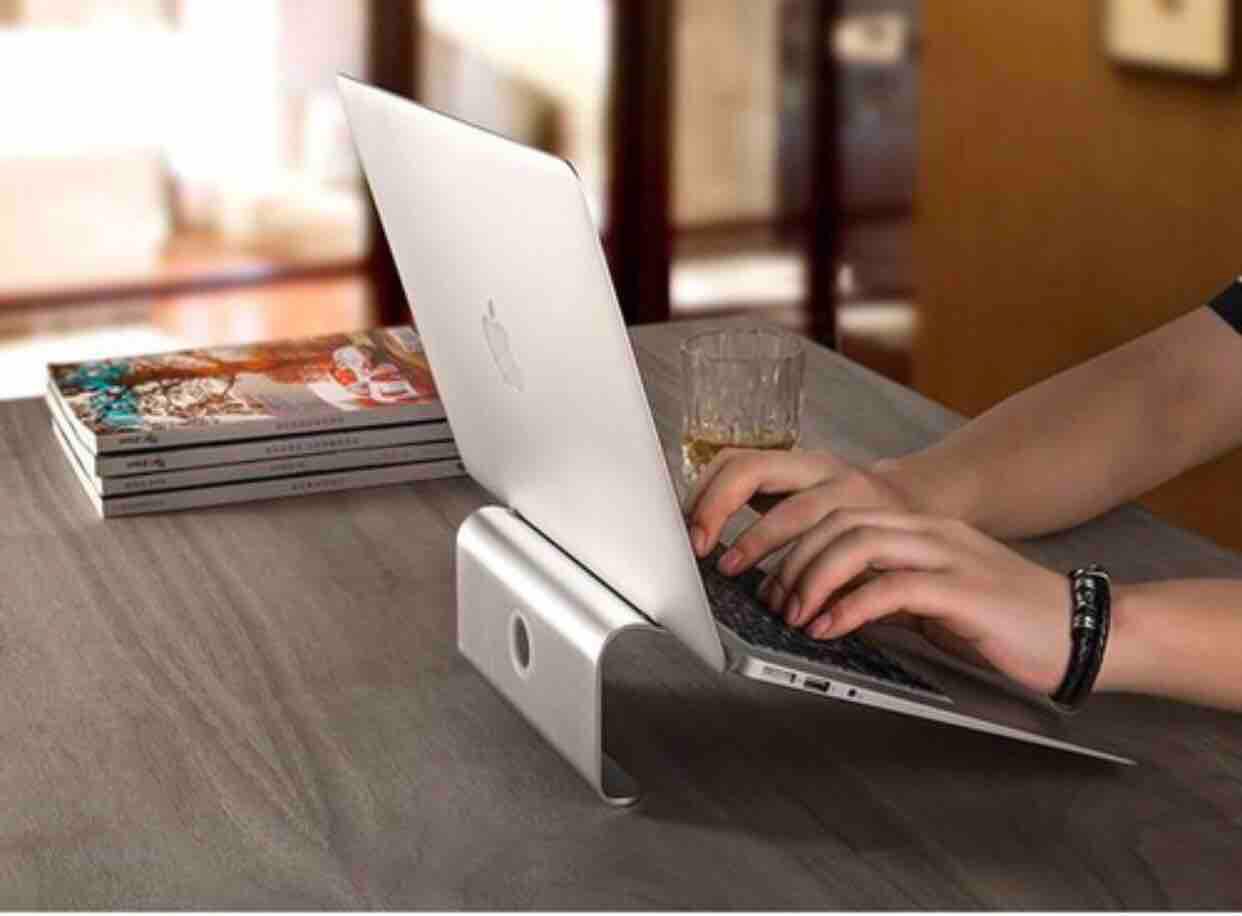Kệ Laptop, Macbook nhôm nguyên khối (Cắt vát bo viền bằng công nghệ CNC)