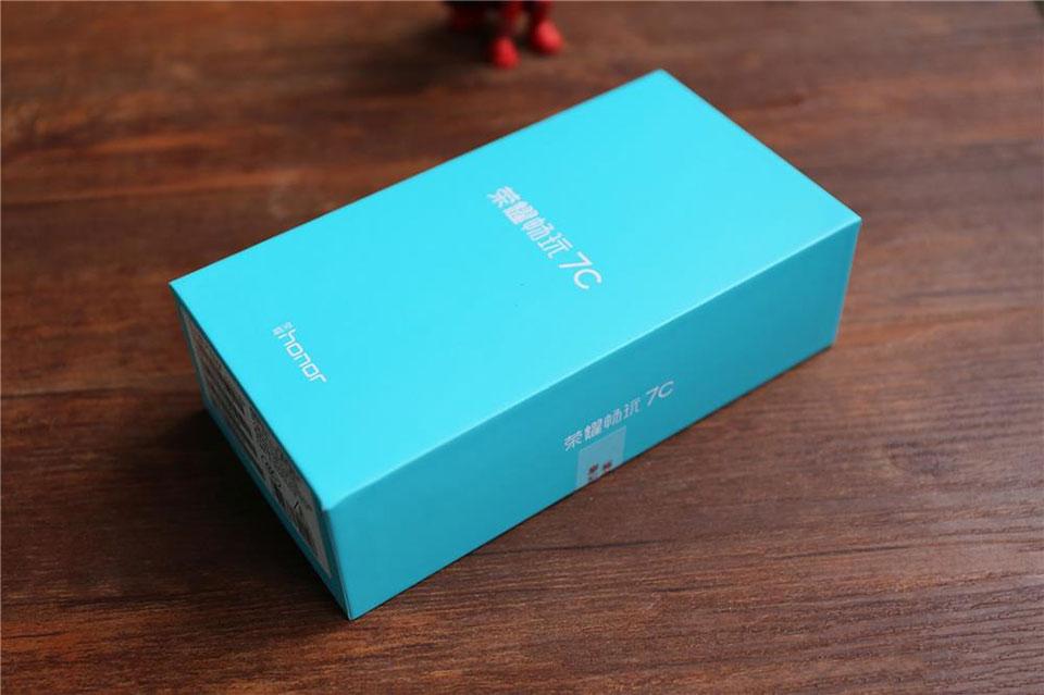 Trên tay Huawei Honor 7C