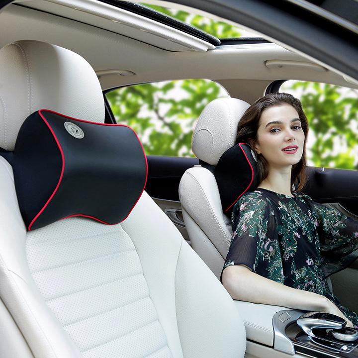 Bộ 02 gối tựa đầu, tựa lưng trên xe hơi, xe ô tô, ghế ngồi văn phòng chất liệu cao su hoạt tính cao cấp (Đen viền đỏ)