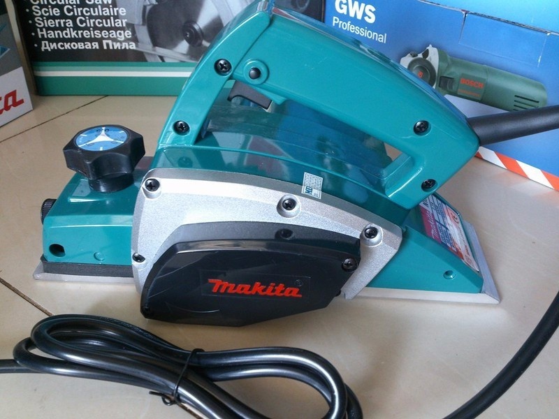 MÁY BÀO GỖ MAKITA 3