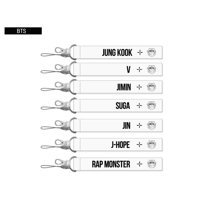 Nametag BTS trắng