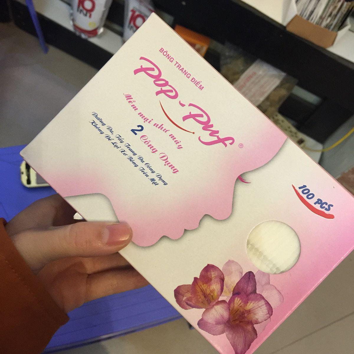 >> SO SÁNH GIÁ BÔNG TRANG ĐIỂM POPPUF 2 CÔNG DỤNG 100 MIẾNG | Shopee Lazada Sendo Tiki 36 Bông tẩy trang Pop-Puf 2 Công Dụng ( Trang điểm + tẩy trang) 100 Miếng/Hộp - Thanh Loan