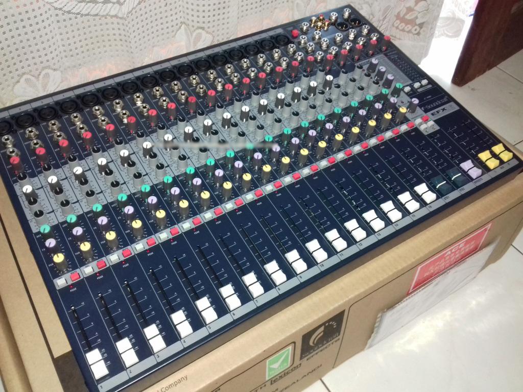 Bàn mixer soundcraft efx 16