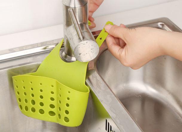 Giỏ có móc treo đựng đồ vòi rửa mặt rửa chén bát