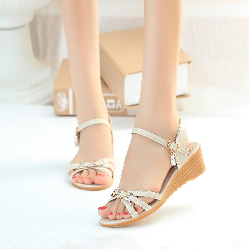 Dép sandal nữ đế xuồng 5 phân - kem - size 35 đến 40 vietshoes68 v108