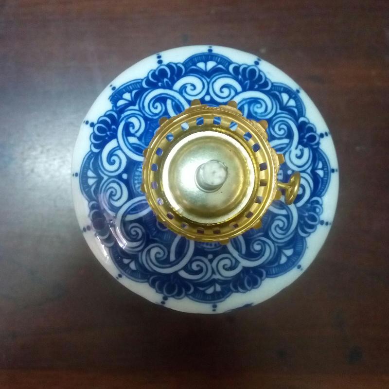 Đèn dầu sứ Bát Tràng cỡ vừa S2