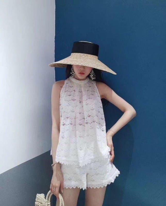 Nơi bán Bộ sét áo quần yếm nữ đi biển thời trang