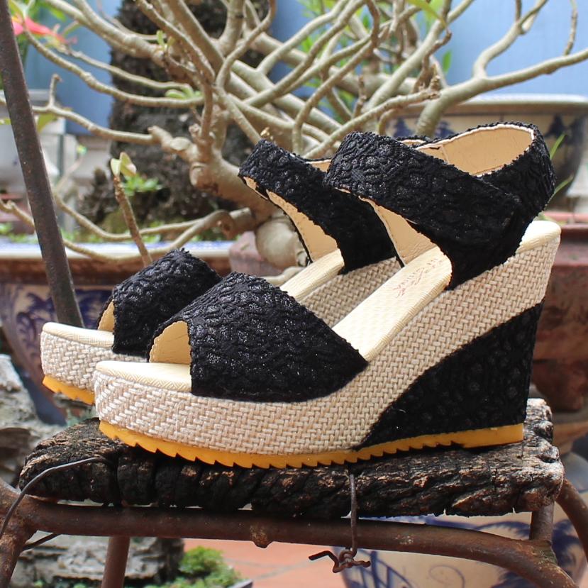 (Ảnh thật) Giày đế xuồng nữ cao cấp Kem,Đen -9 phân - Size 35 đến 39_KM V68