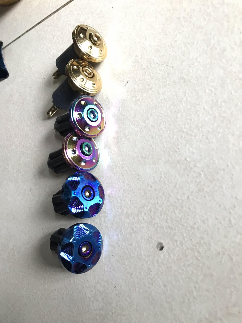 Gù titan 7 màu tay lái thái lan