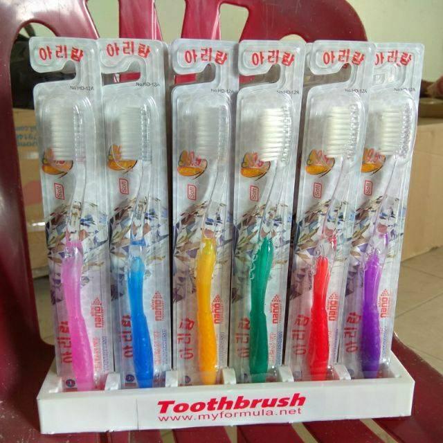 1 hộp bàn chải hàn quốc ( 30 cái )