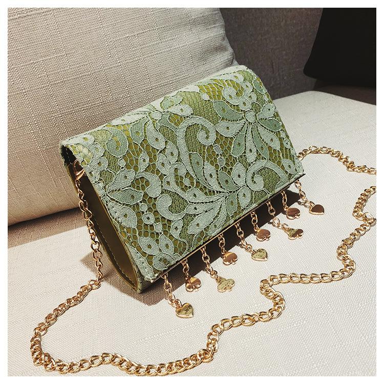 Túi hộp vải thêu ren điệu đà neo bag