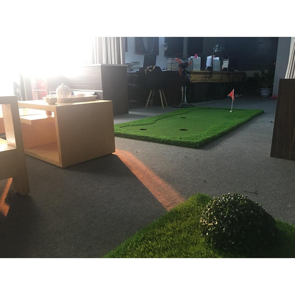 Thảm tập putting KT 1.2x2.5 tặng kèm găng tay golf và 3 banh