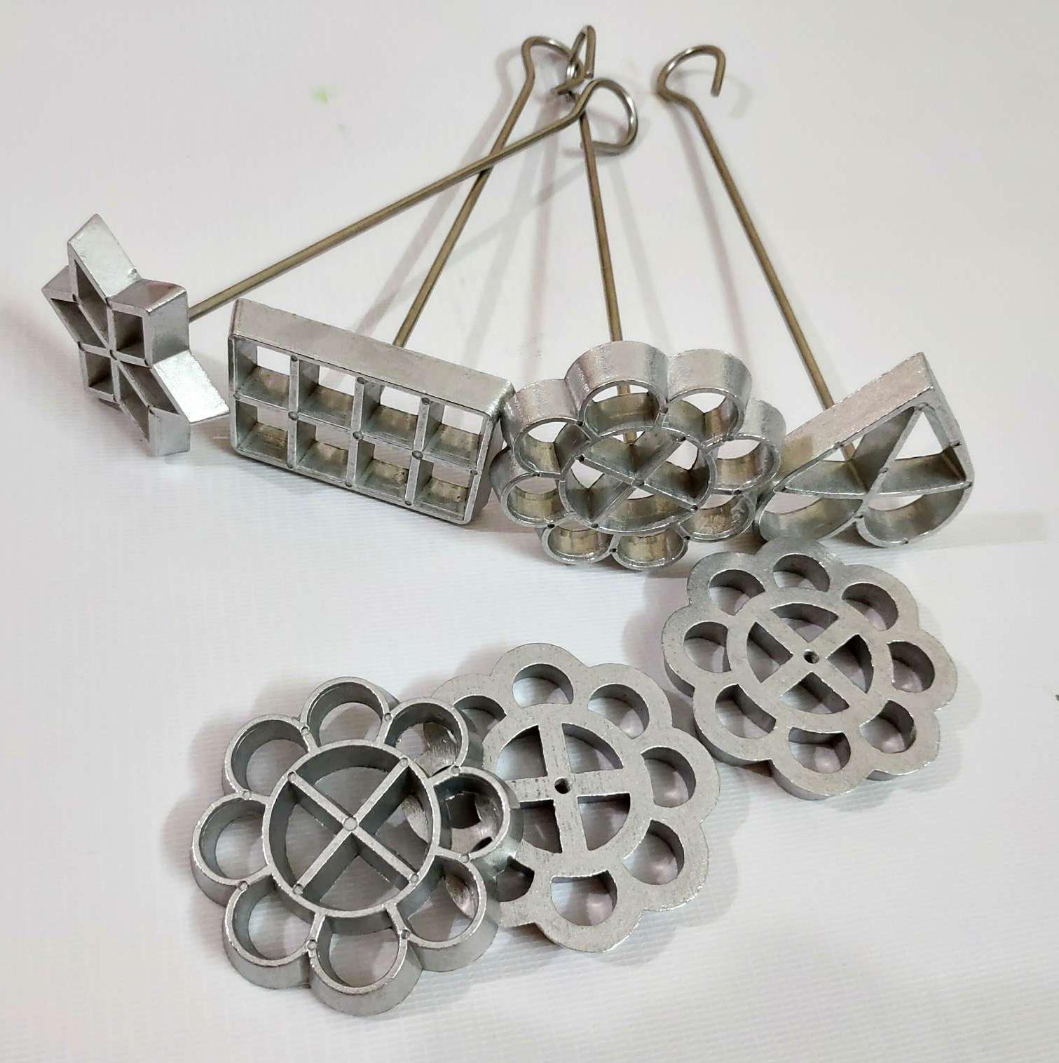 Bộ 4 Khuôn Bánh Nhúng Đủ Mẫu