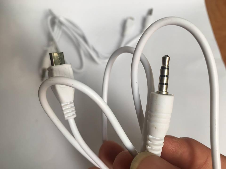 Dây lấy nhạc , dây live stream cho micro hát bluetooth, sound card V8