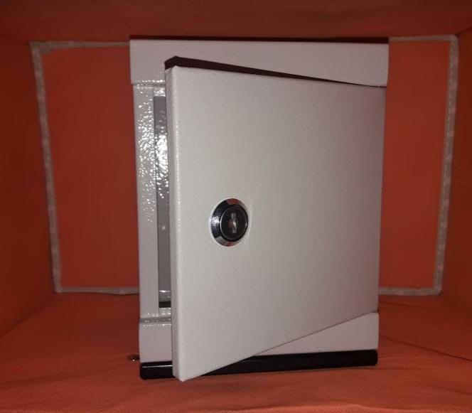 Két sắt mini tiết kiệm, bảo mật SunHa 20x15x12 cho học sinh, sinh viên (màu trắng sữa)