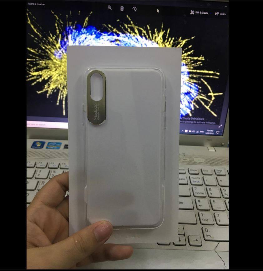 Ốp lưng hiệu Mcdodo bảo vệ camera cho iPhone X Tặng kính cường lực