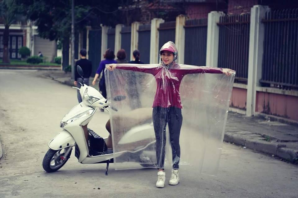 Combo 2 áo mưa vi sinh trong suốt 1 đầu có khẩu trang