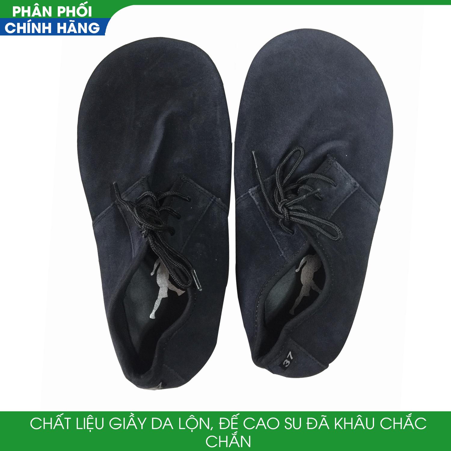 Giầy đá cầu mỏ vịt