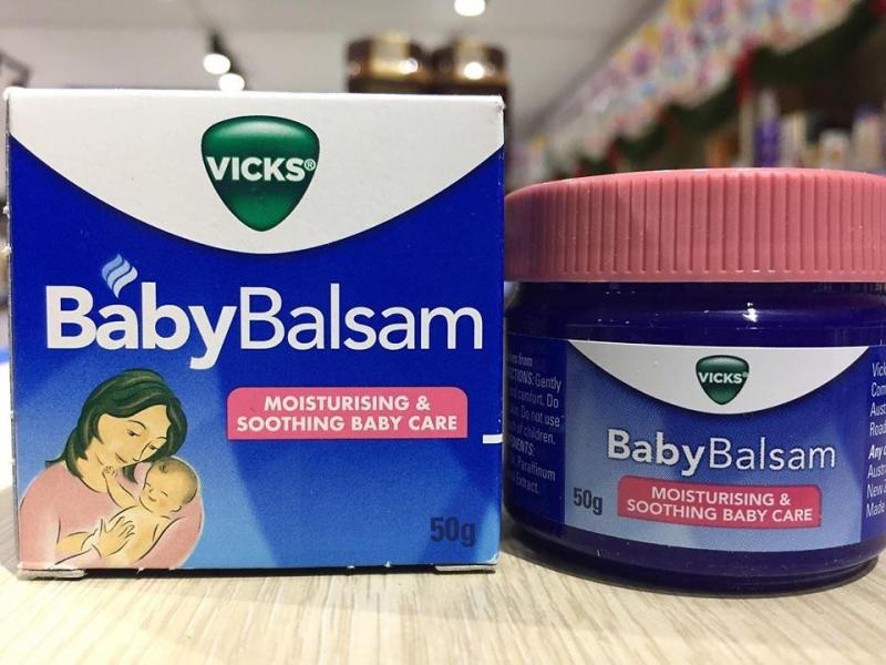 Dầu bôi giữ ấm phòng ho cảm lạnh Baby Balsam Vicks Úc 50g