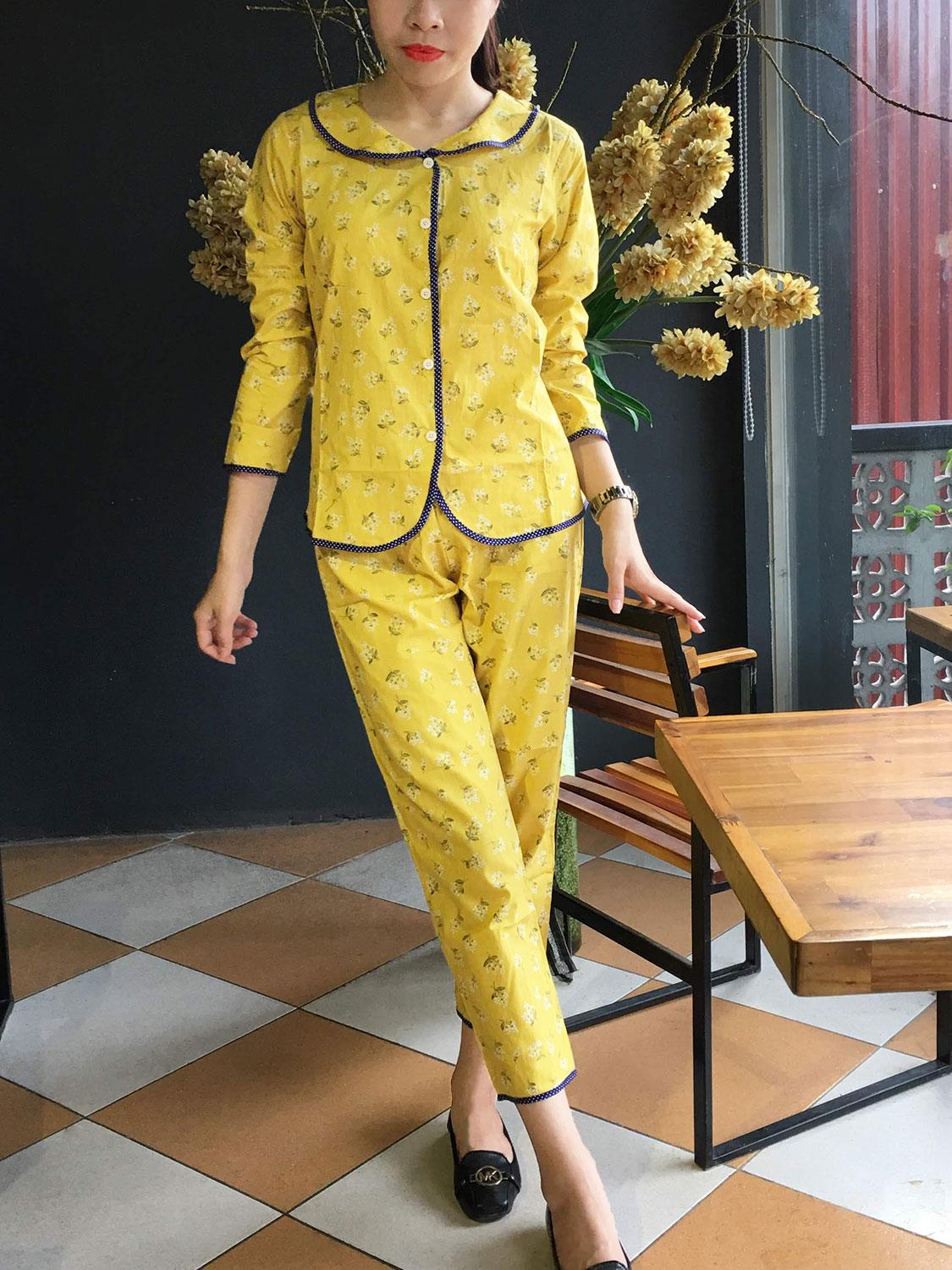 Bộ mặc nhà dài tay cổ sen hoa nhí vàng