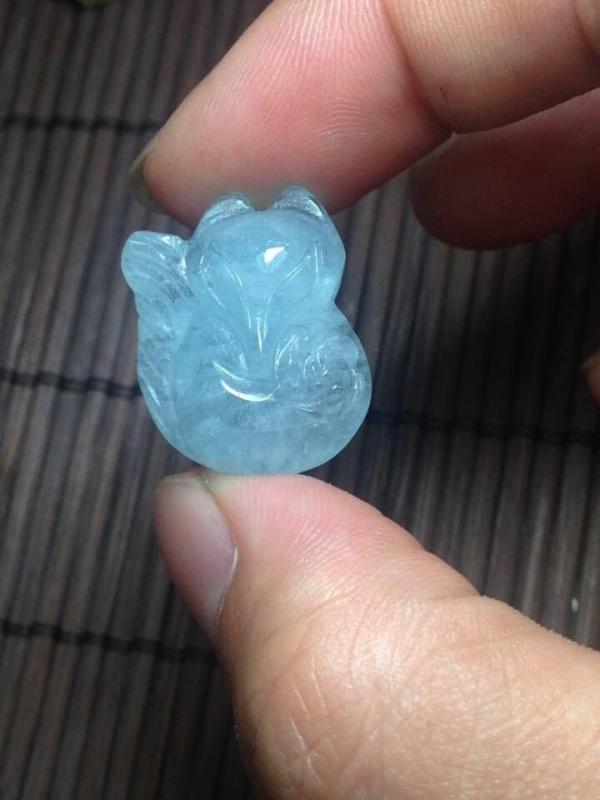 Mặt hồ ly đá aquamarine