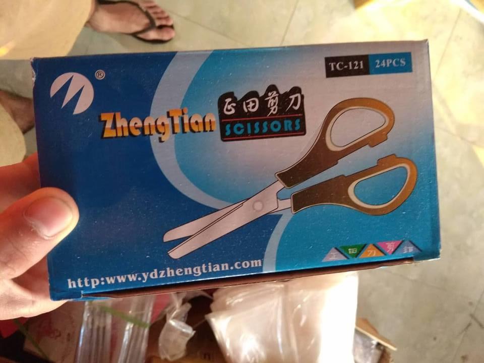 24 chiếc kéo thủ công