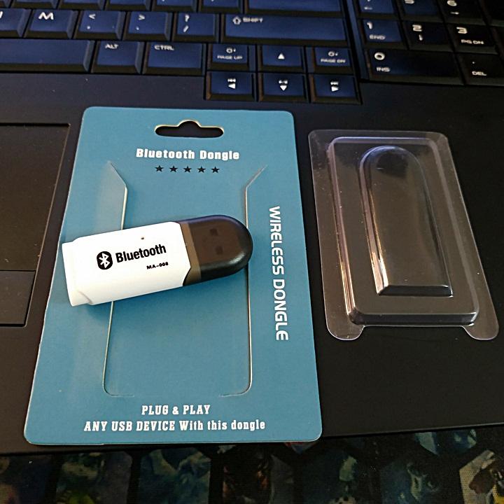 Thiết bị kết nối bluetooth vào cổng usb trên loa HCR008