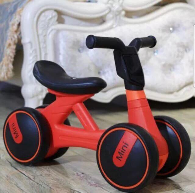 Xe thăng bằng mini cho bé yêu