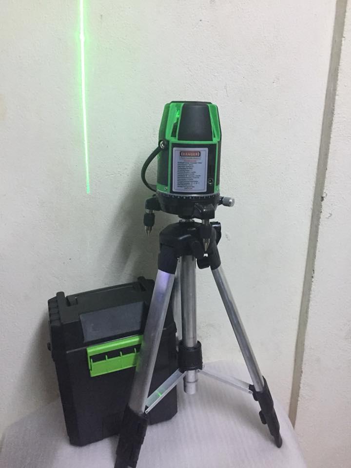Máy cân mực laser HTC