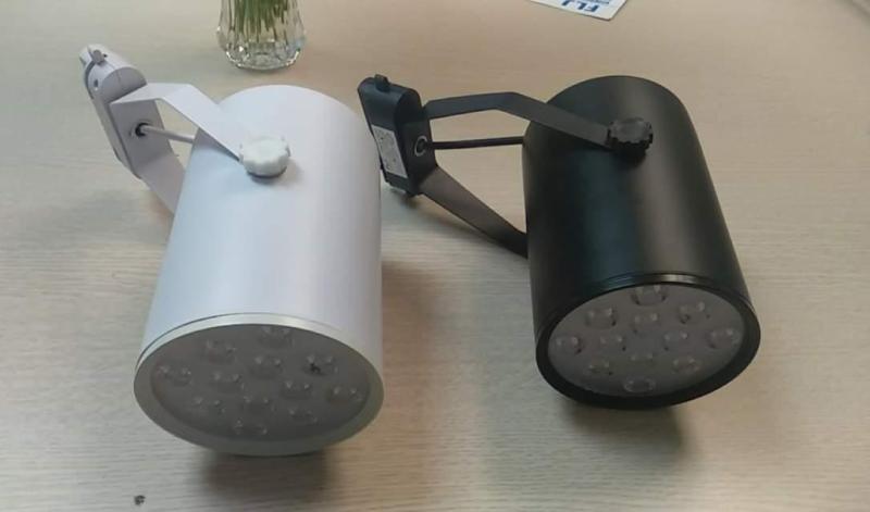 Đèn led rọi ray 12w mắt ếch vỏ đen - Ánh sáng trắng - BH 2 năm