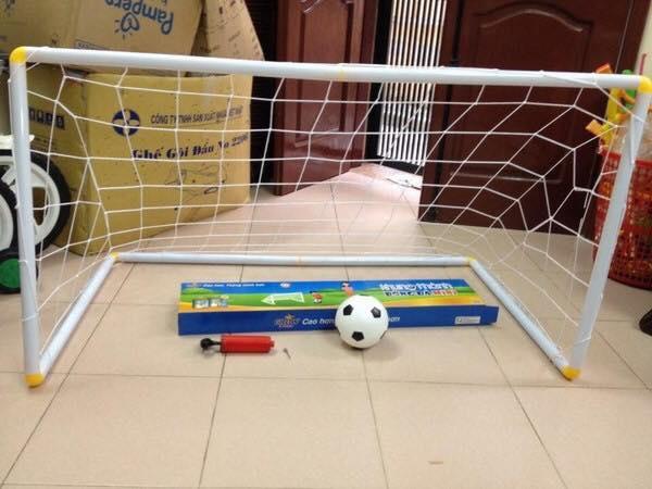 Bộ đồ chơi bóng đá kèm khung thành mini