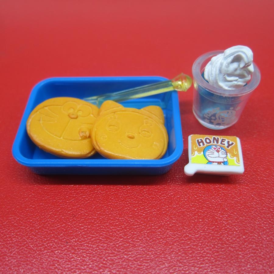 Mô hình Doraemon Hamburger Shop 