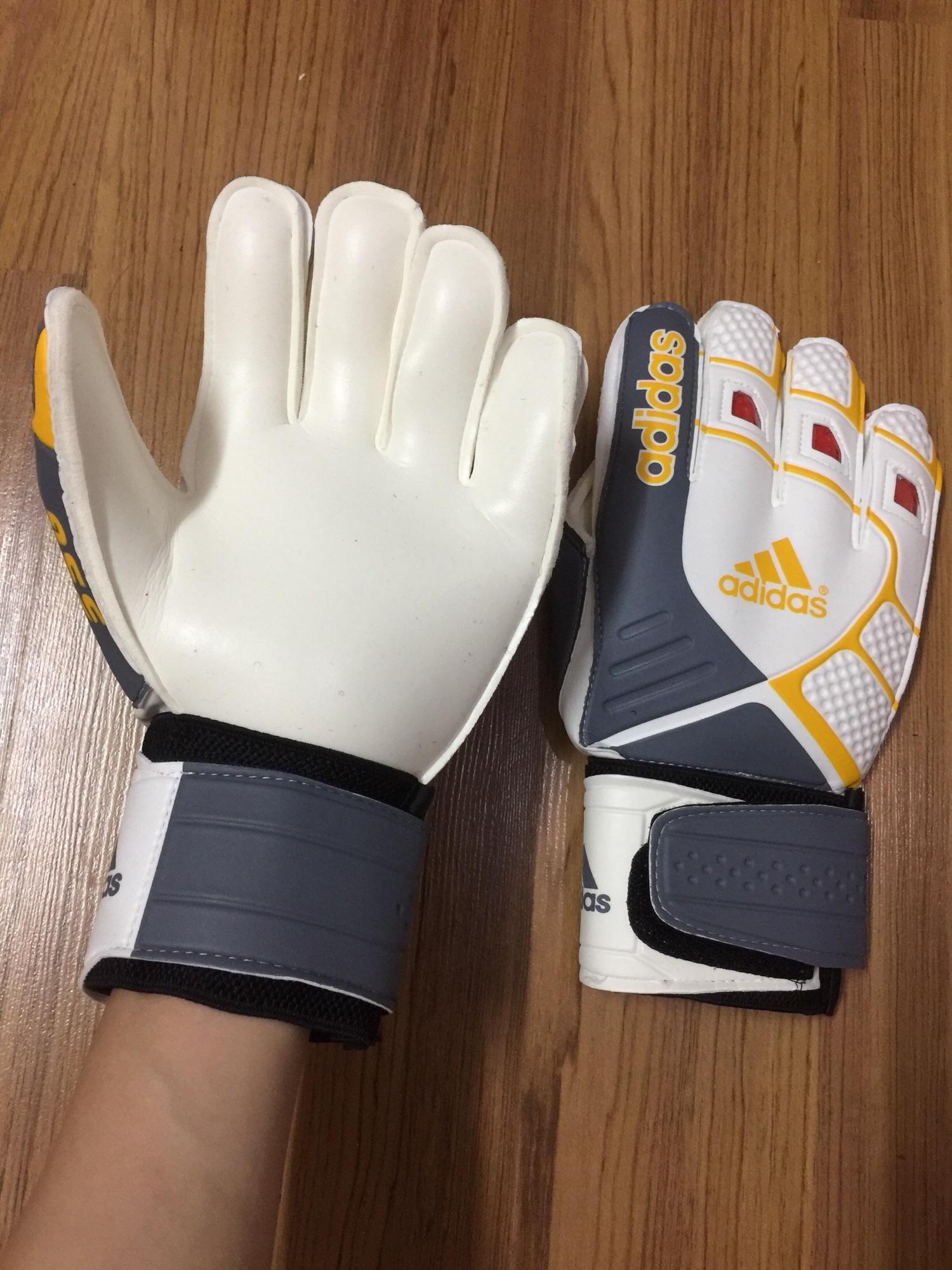 Găng tay thủ môn (CÓ XƯƠNG) rẻ đẹp 2018