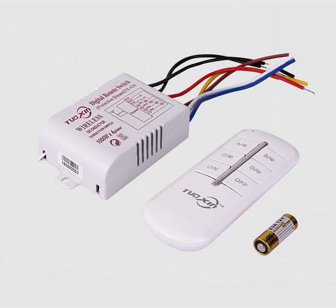 Công tắc điều khiển từ xa RF 4 cổng Tuoxin +Tặng đế treo điều khiển