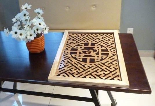 Tấm chắn khói hương bàn thờ Huyền Tâm 41x61 cm (màu vàng sáng dùng cho bàn thờ 1 bát hương) dùng thay thế giấy bạc chống đen trần nhà bàn thờ và trang trí không gian bàn thờ thêm đẹp sang trọng ngoài ra còn cầu tài lộc đến với gia chủ