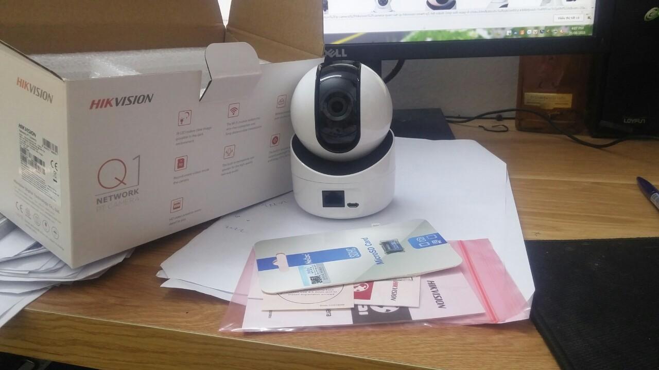 Camera ip robot 1mp wifi xoay 4 chiều hikvision ds2cv2q 01 efd - iw tặng kèm 1 thẻ nhớ 32gb
