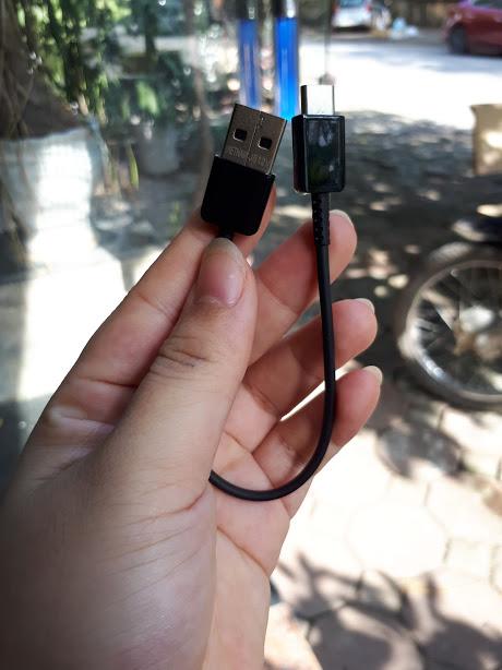 Cáp Type C 20cm sạc pin dự phòng