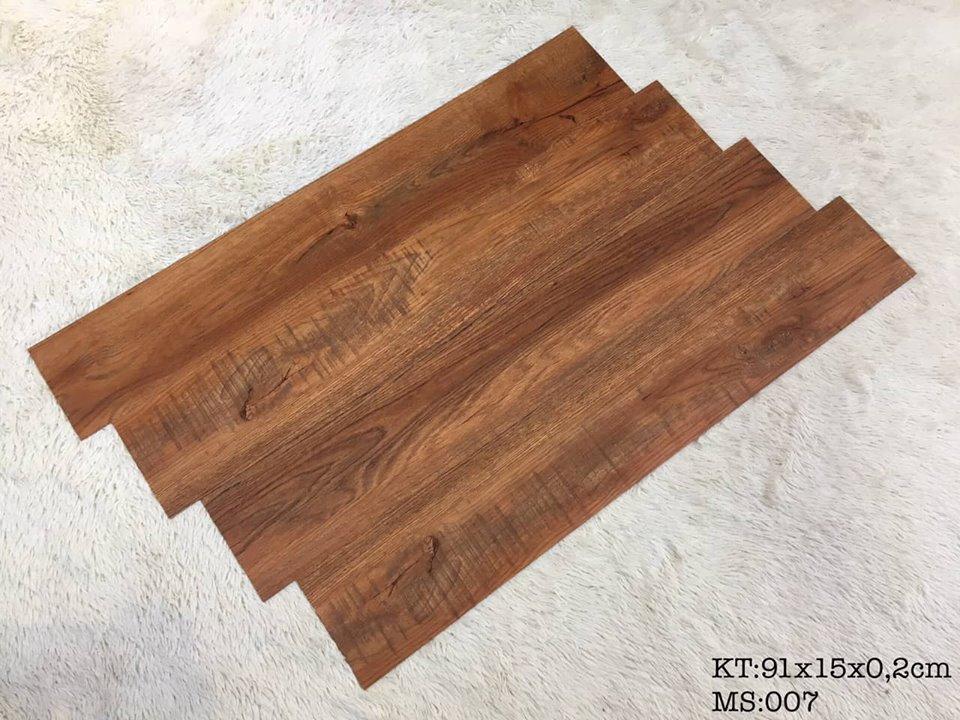 Set 10 tấm sàn nhựa vân gỗ kt 15x91cm