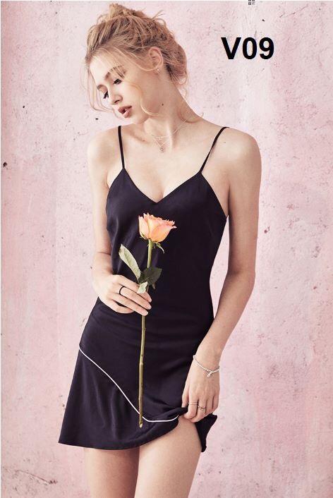 Đầm ngủ phi lụa đen