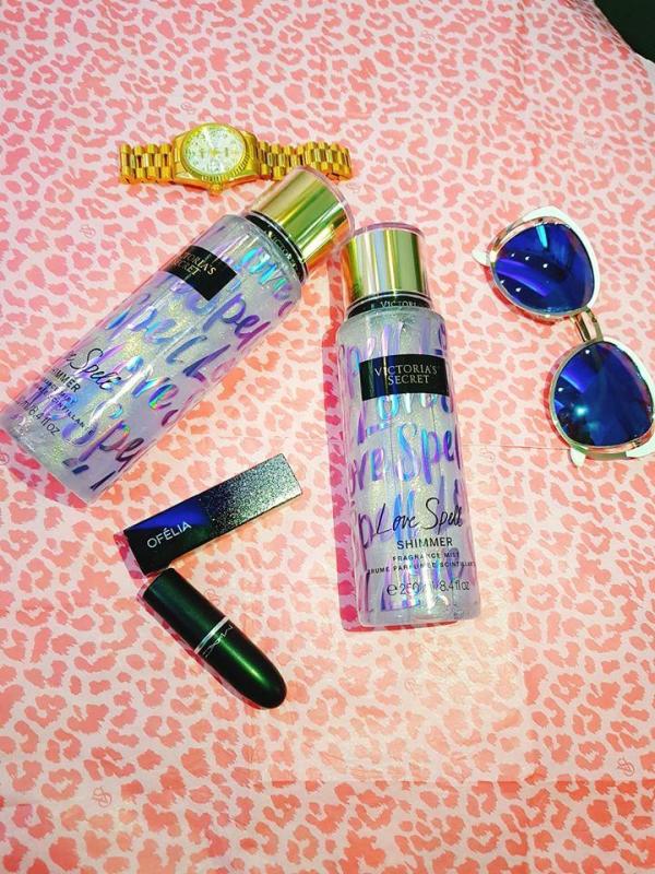 Xịt body victoria secret love spell (shimmer)