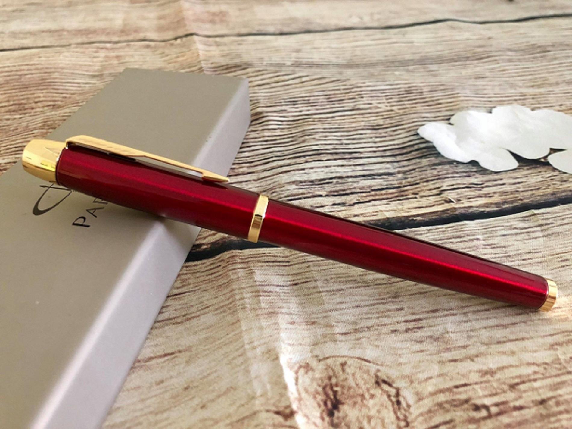 Bút dạ bi Parker IM Metal Luxury Red