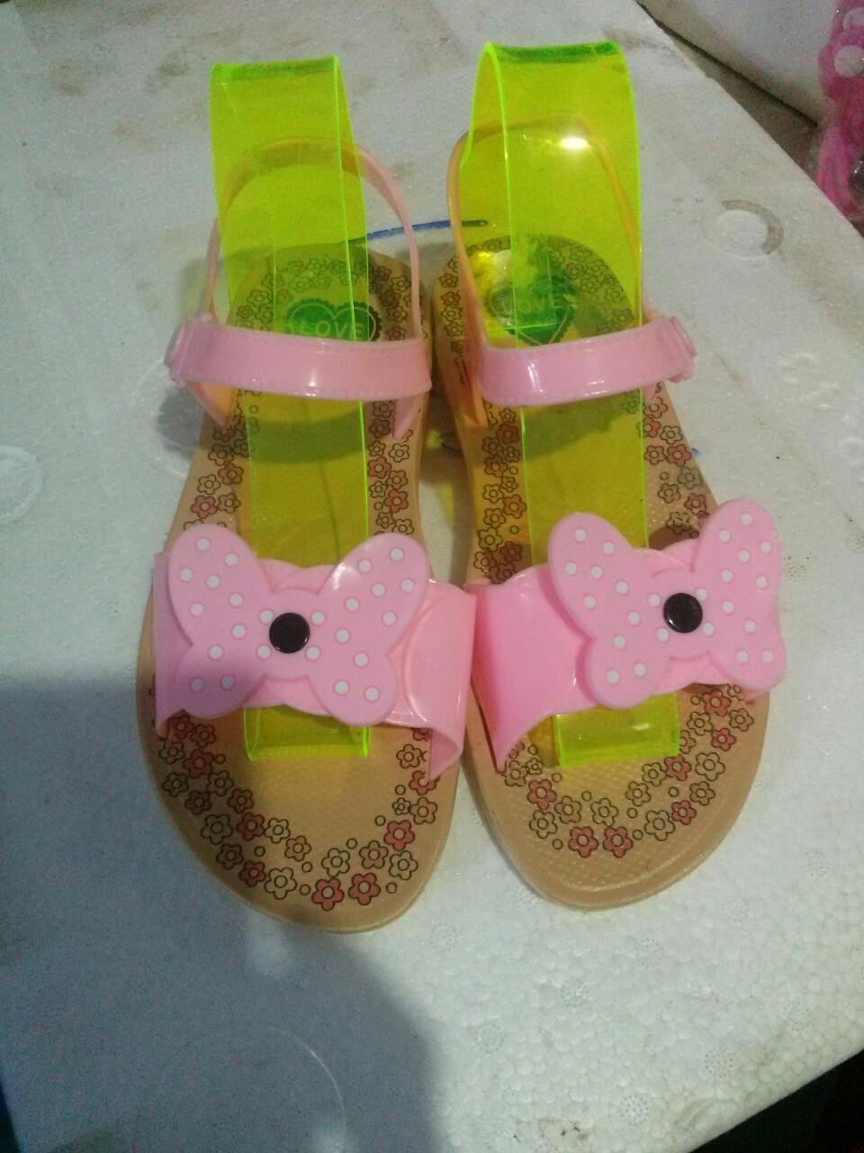 Sandal dép bé gái mẫu hàn, sz 30-35, 65k