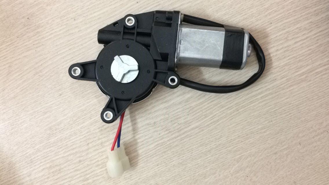 Mô tơ lên xuống kính 3 chạc Daewoo Nubira\DongBen 870