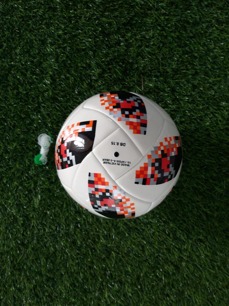 QUẢ BÓNG ĐÁ SỐ 4 MẪU WORLD CUP (TẶNG TÚI LƯỚI+KIM BƠM+1 ĐÔI TẤT DÀI ĐÁ BÓNG)