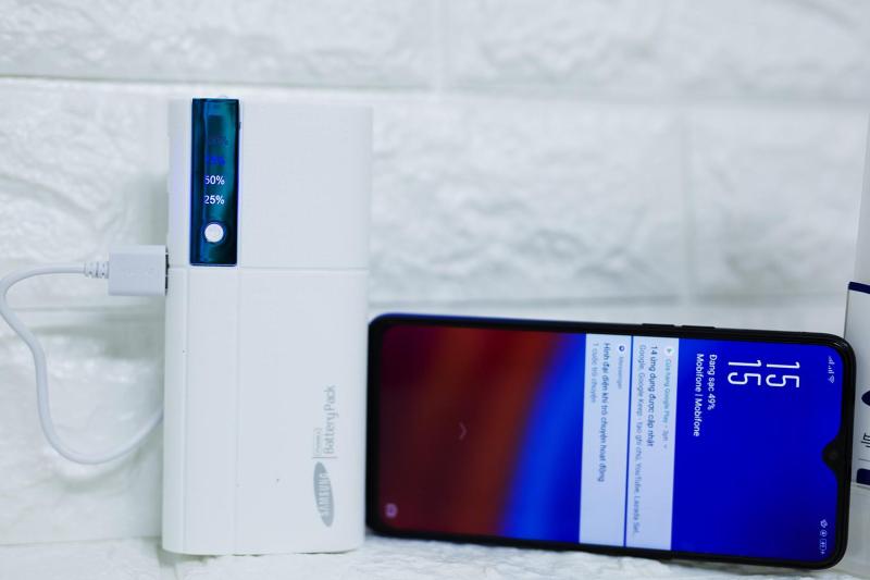 Giá Xac Du Phong Samsung, Dung Lượng Pin Khủng 30.000Ah siêu bền.