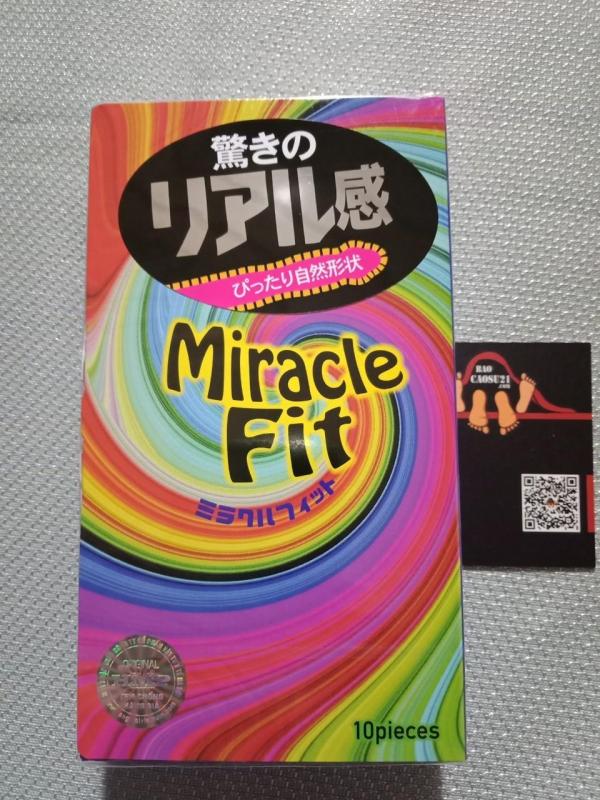 BCS21 Bao cao su Sagami Miracle Fit 3D ôm khít kéo dài thời gian ( 10 chiếc)